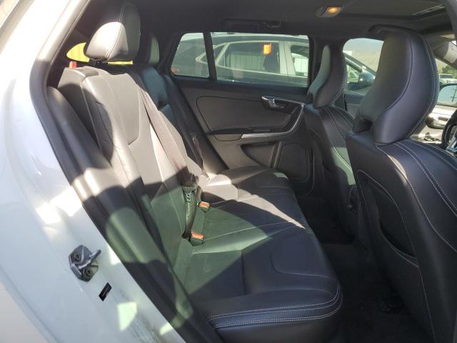 Photo 10 from auction – 2015 VOLVO V60 PREMIE with VIN YV140MEK3F1241275