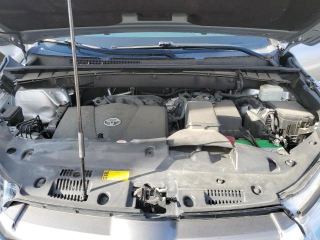 Photo 12 from auction – 2017 TOYOTA HIGHLANDER with VIN 5TDJZRFH3HS521458