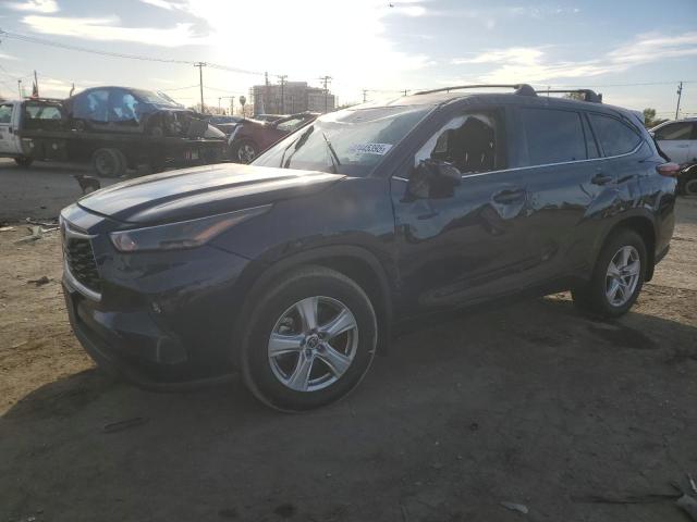TOYOTA HIGHLANDER 2022 с VIN 5TDZZRAH4NS560663 - Снимка от търг