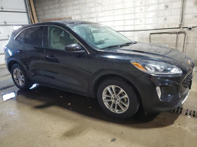 Photo 4 from auction – 2020 FORD ESCAPE SE with VIN 1FMCU0G65LUA62627