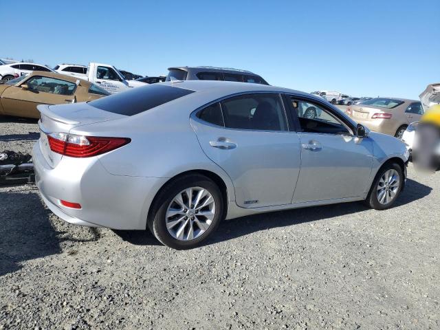 Photo 3 from auction – 2014 LEXUS ES 300H with VIN JTHBW1GGXE2055033