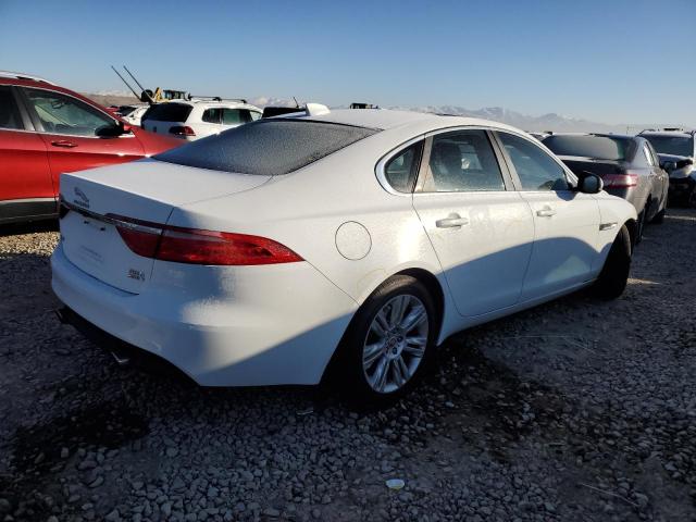 Zdjęcie 3 z aukcji – 2017 JAGUAR XF z VIN SAJBS4BV7HCY28562
