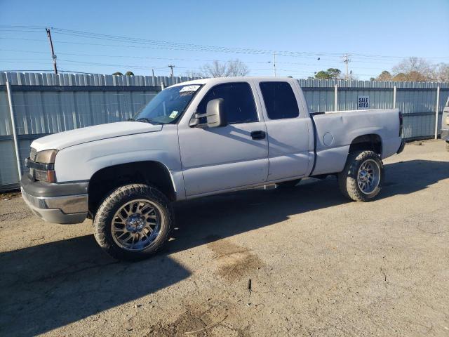 CHEVROLET SILVERADO 2004 with VIN 2GCEC19V241135850 - Photo from auction