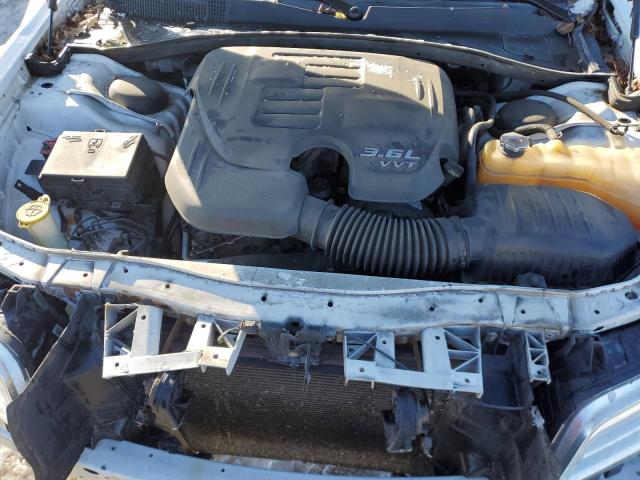 Photo 11 from auction – 2018 CHRYSLER 300 LIMITE with VIN 2C3CCAEGXJH148500