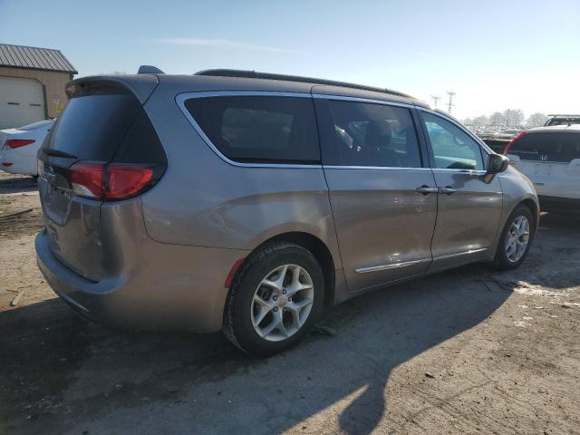 Photo 3 from auction – 2017 CHRYSLER PACIFICA T with VIN 2C4RC1BG2HR823030