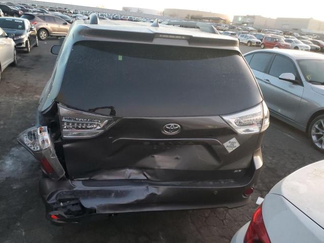 Photo 6 from auction – 2018 TOYOTA SIENNA SE with VIN 5TDXZ3DC0JS942543