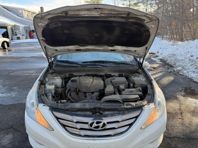 Photo 7 from auction – 2012 HYUNDAI SONATA SE with VIN 5NPEC4AC4CH459052