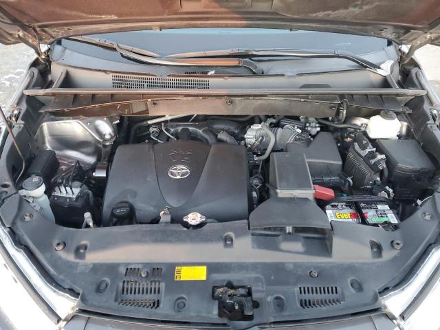 Photo 12 from auction – 2019 TOYOTA HIGHLANDER with VIN 5TDJZRFH2KS939808