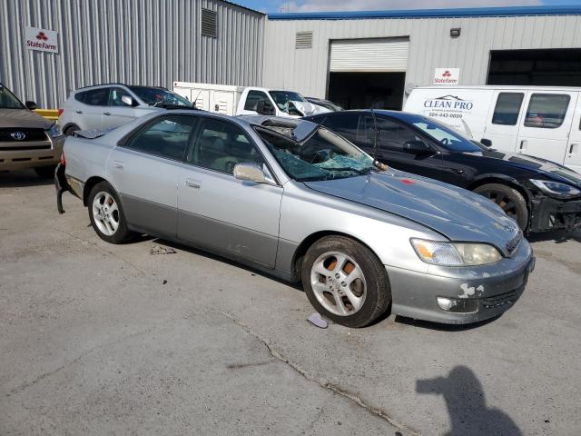 Photo 4 from auction – 2001 LEXUS ES 300 with VIN JT8BF28GX10327901