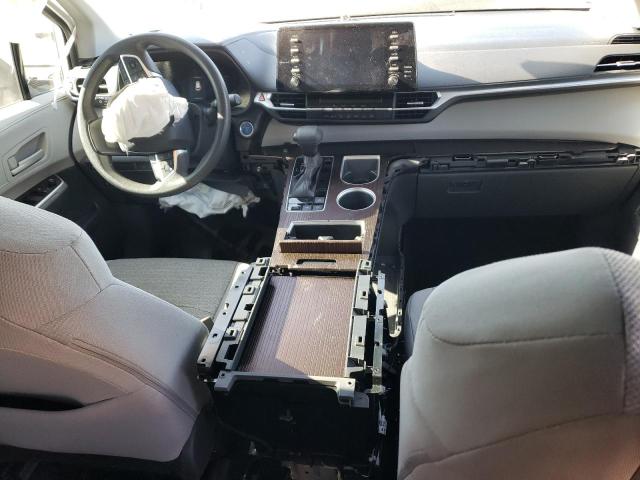 Photo 8 from auction – 2021 TOYOTA SIENNA LE with VIN 5TDKRKEC7MS013490