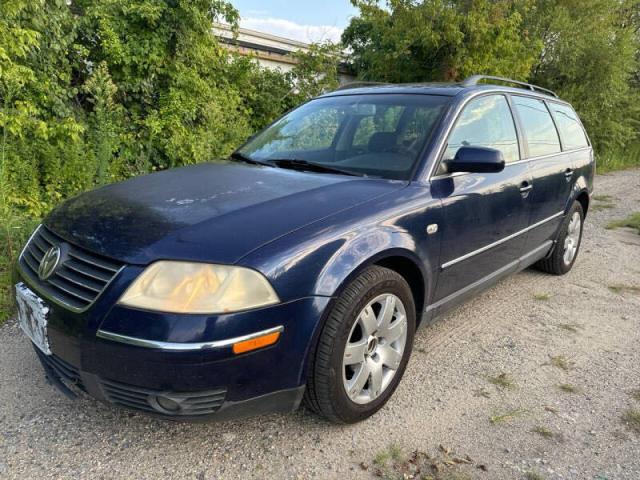 Photo 2 from auction – 2002 VOLKSWAGEN PASSAT GLX with VIN WVWYH63BX2E109146