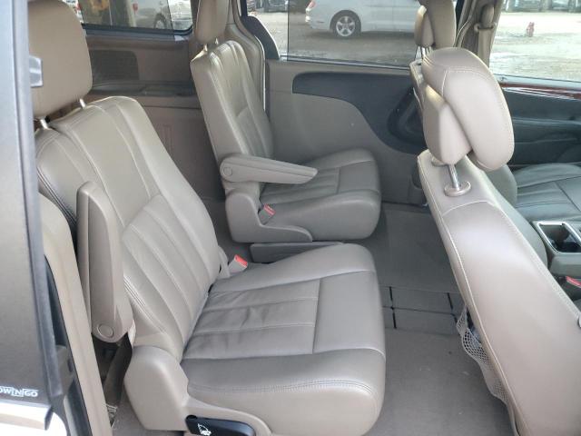 Photo 11 from auction – 2012 CHRYSLER TOWN & COU with VIN 2C4RC1CGXCR175928