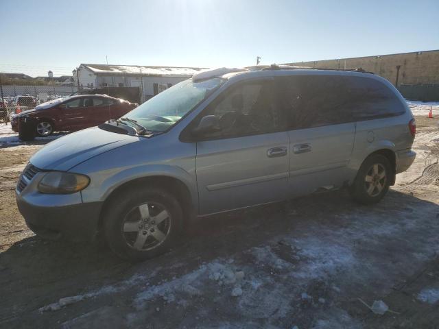 DODGE GRAND CARA 2005 with VIN 2D4GP24R85R174705 - Photo from auction