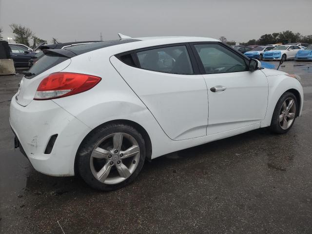 Photo 3 from auction – 2015 HYUNDAI VELOSTER with VIN KMHTC6AD2FU227356