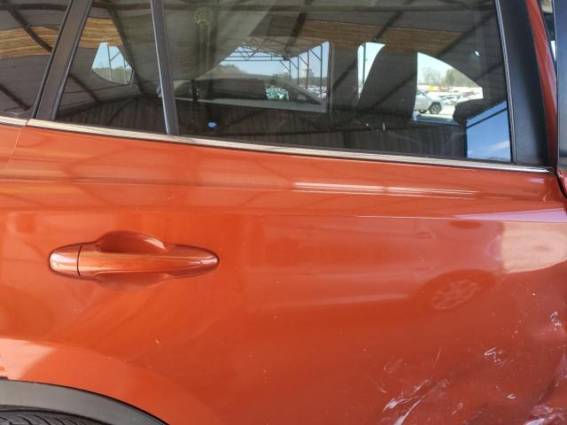 Photo 11 from auction – 2015 TOYOTA RAV4 LE with VIN JTMZFREV3FD061729