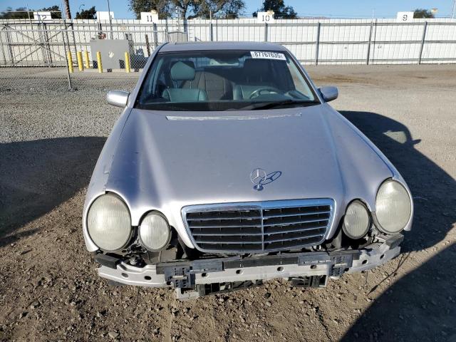Photo 5 from auction – 2002 MERCEDES-BENZ E 320 with VIN WDBJF65J82B478924