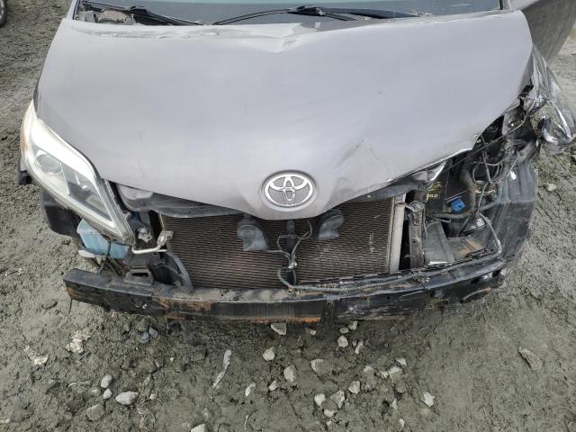 Photo 12 from auction – 2015 TOYOTA SIENNA XLE with VIN 5TDDK3DC8FS099691