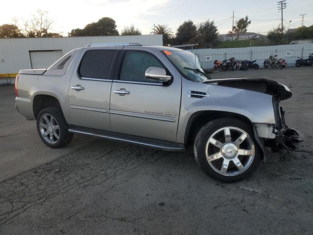 Снимка 4 от търг – 2008 CADILLAC ESCALADE E с VIN 3GYFK62818G277008