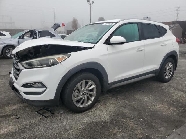HYUNDAI TUCSON LIM 2017 with VIN KM8J33A44HU285607 - Photo from auction