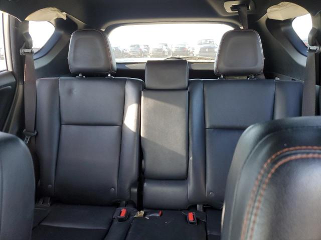 Photo 10 from auction – 2018 TOYOTA RAV4 SE with VIN JTMNFREV7JD120465