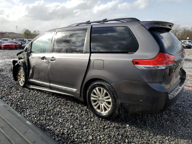 Photo 2 from auction – 2011 TOYOTA SIENNA XLE with VIN 5TDYK3DC2BS118568