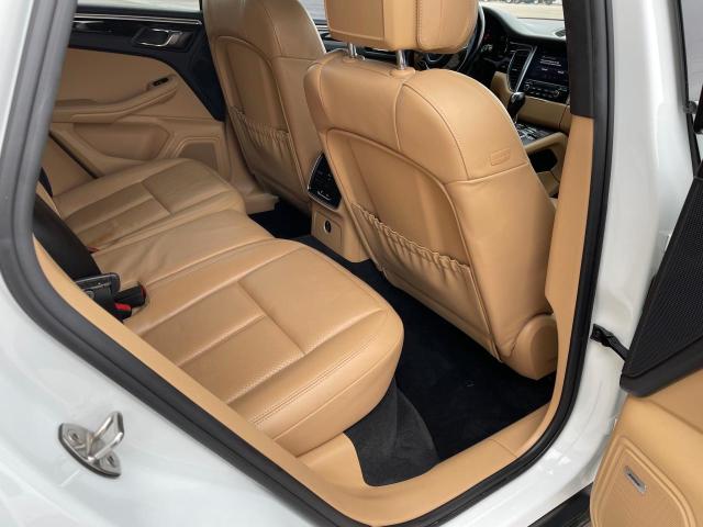 Photo 6 from auction – 2018 PORSCHE MACAN with VIN WP1AA2A52JLB10019