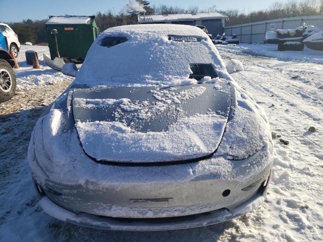 Photo 5 from auction – 2018 TESLA MODEL 3 with VIN 5YJ3E1EB2JF085795