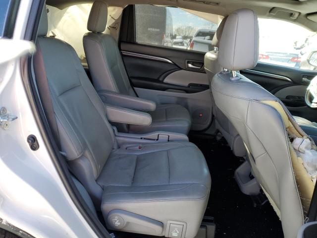 Photo 11 from auction – 2015 TOYOTA HIGHLANDER with VIN 5TDDKRFH8FS120034