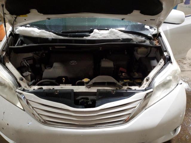 Photo 12 from auction – 2015 TOYOTA SIENNA LE with VIN 5TDKK3DCXFS672467
