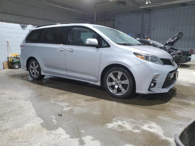 Photo 4 from auction – 2018 TOYOTA SIENNA SE with VIN 5TDXZ3DC0JS920879