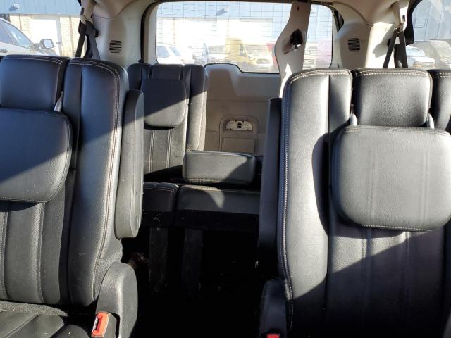 Photo 10 from auction – 2016 CHRYSLER TOWN & COU with VIN 2C4RC1BG6GR141900
