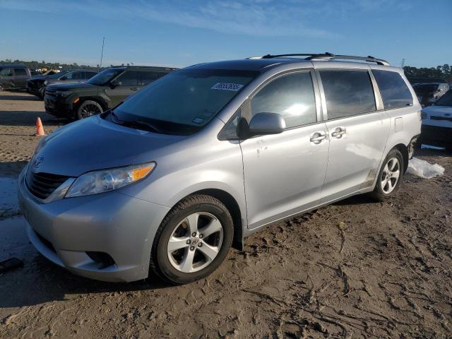 TOYOTA SIENNA LE 2011 with VIN 5TDKK3DC6BS013019 - Photo from auction
