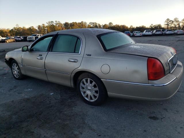 Photo 2 from auction – 2010 LINCOLN TOWN CAR with VIN 2LNBL8CV0AX620979