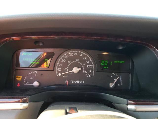 Photo 9 from auction – 2005 LINCOLN TOWN CAR S with VIN 1LNHM82W15Y652346