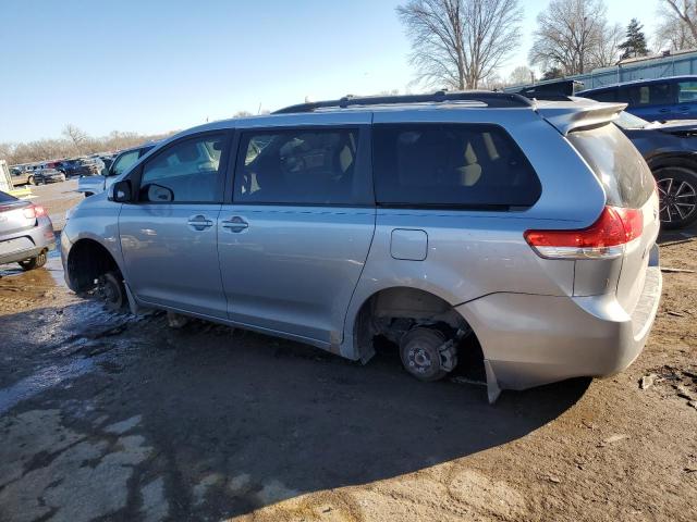 Photo 2 from auction – 2013 TOYOTA SIENNA LE with VIN 5TDKK3DC0DS401768