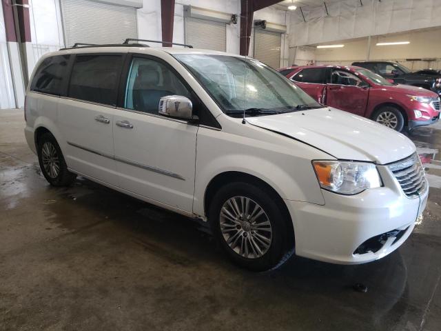 Photo 4 from auction – 2014 CHRYSLER TOWN & COU with VIN 2C4RC1CG8ER338661