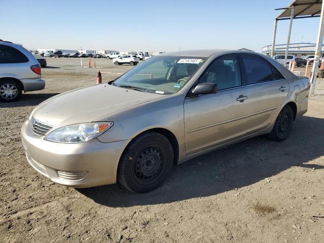 TOYOTA CAMRY LE 2005 with VIN 4T1BE32K05U599746 - Photo from auction