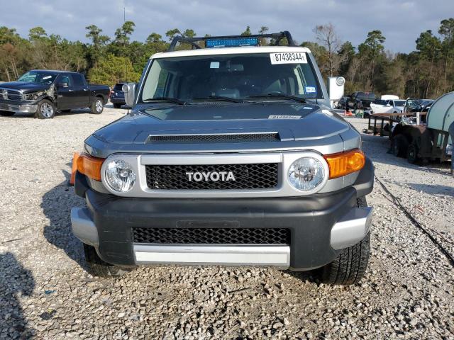Photo 5 from auction – 2012 TOYOTA FJ CRUISER with VIN JTEBU4BF0CK137109