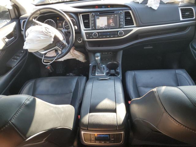 Photo 8 from auction – 2018 TOYOTA HIGHLANDER with VIN 5TDDZRFH9JS809701