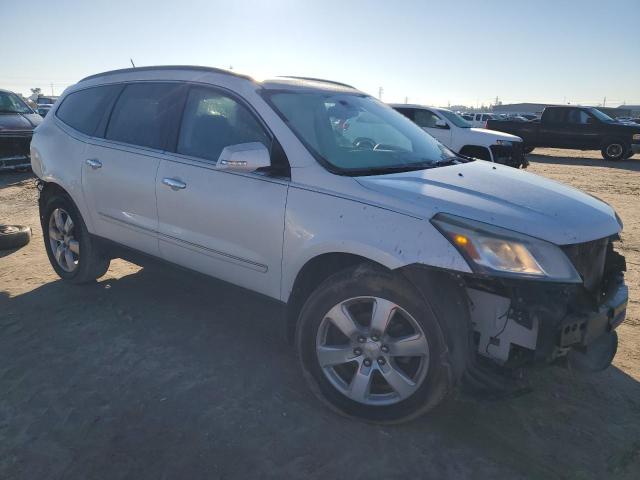 Photo 4 from auction – 2016 CHEVROLET TRAVERSE L with VIN 1GNKRJKD8GJ190890