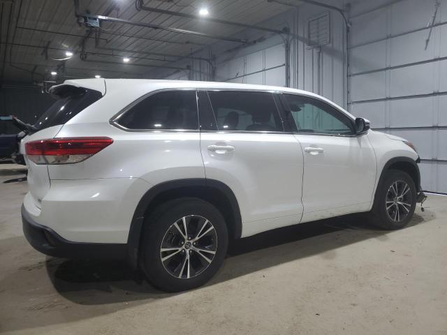 Photo 3 from auction – 2017 TOYOTA HIGHLANDER with VIN 5TDBZRFH0HS474555
