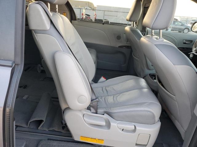 Photo 11 from auction – 2011 TOYOTA SIENNA XLE with VIN 5TDYK3DC0BS035270