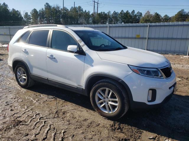 Photo 4 from auction – 2015 KIA SORENTO LX with VIN 5XYKTCA62FG565535