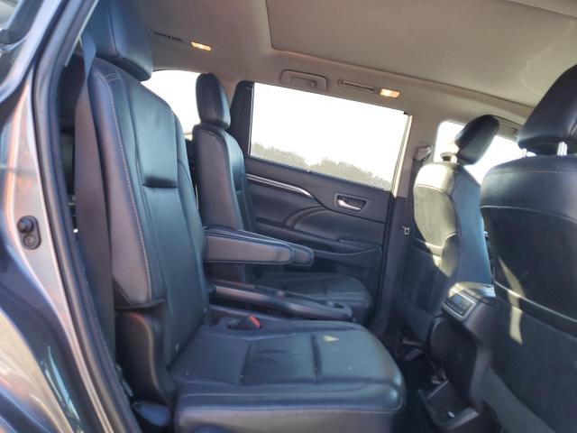 Photo 11 from auction – 2016 TOYOTA HIGHLANDER with VIN 5TDDKRFH6GS356053