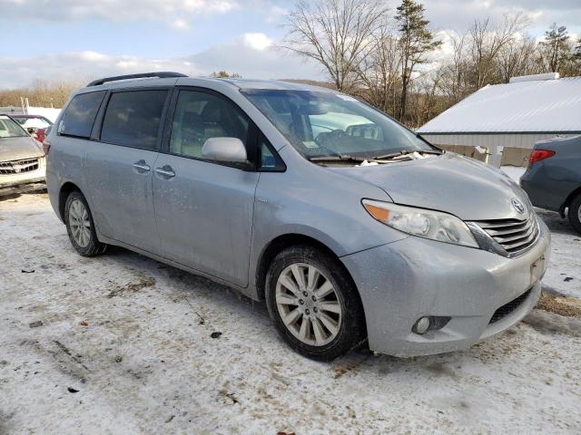 Photo 4 from auction – 2016 TOYOTA SIENNA XLE with VIN 5TDDK3DC5GS141252