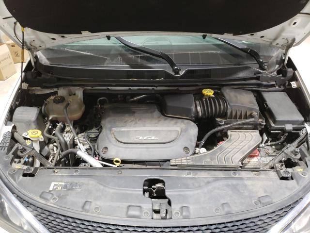Photo 12 from auction – 2018 CHRYSLER PACIFICA L with VIN 2C4RC1GG9JR232739