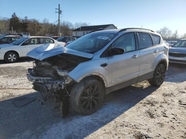 FORD ESCAPE SE 2018 with VIN 1FMCU9GD4JUD47660 - Photo from auction