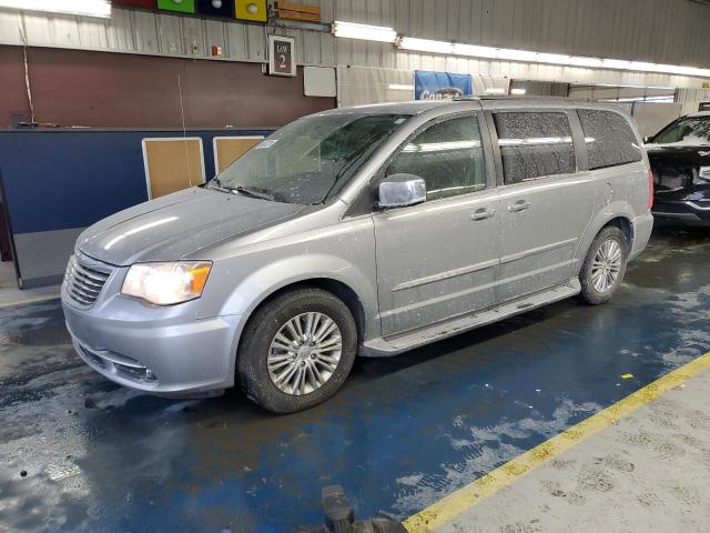 Photo 1 from auction – 2015 CHRYSLER TOWN & COU with VIN 2C4RC1CG0FR611030