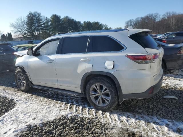 Photo 2 from auction – 2015 TOYOTA HIGHLANDER with VIN 5TDJKRFHXFS077898