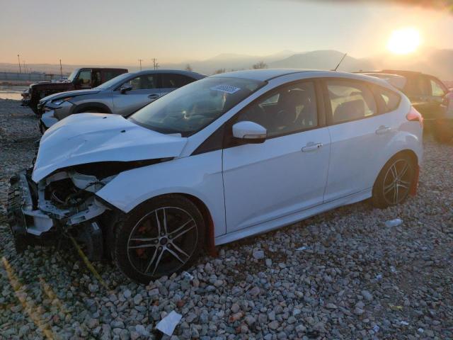 FORD FOCUS ST 2016 with VIN 1FADP3L95GL362977 - Photo from auction